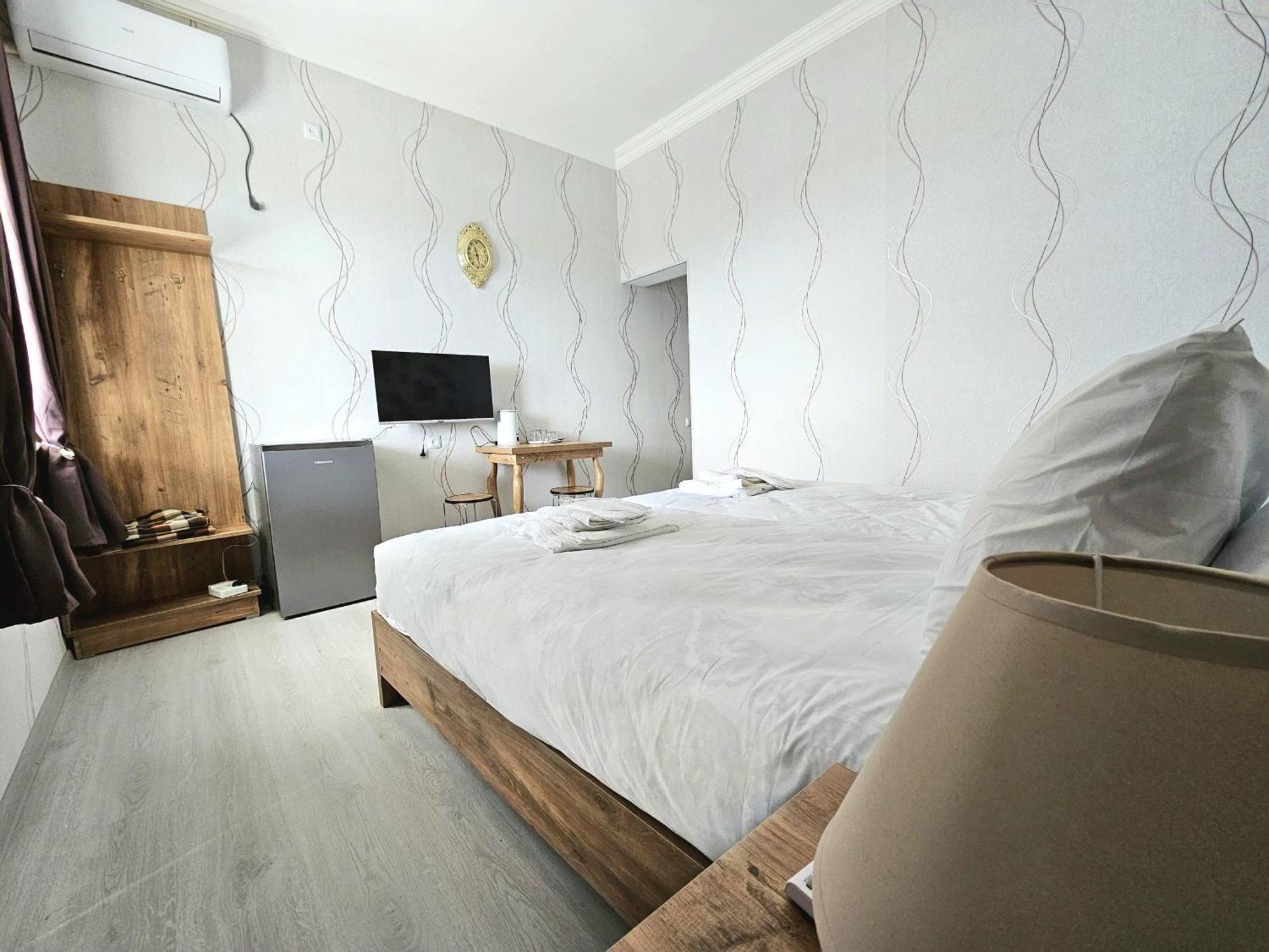 Hilltop Guest House Kutaisi Eksteriør billede