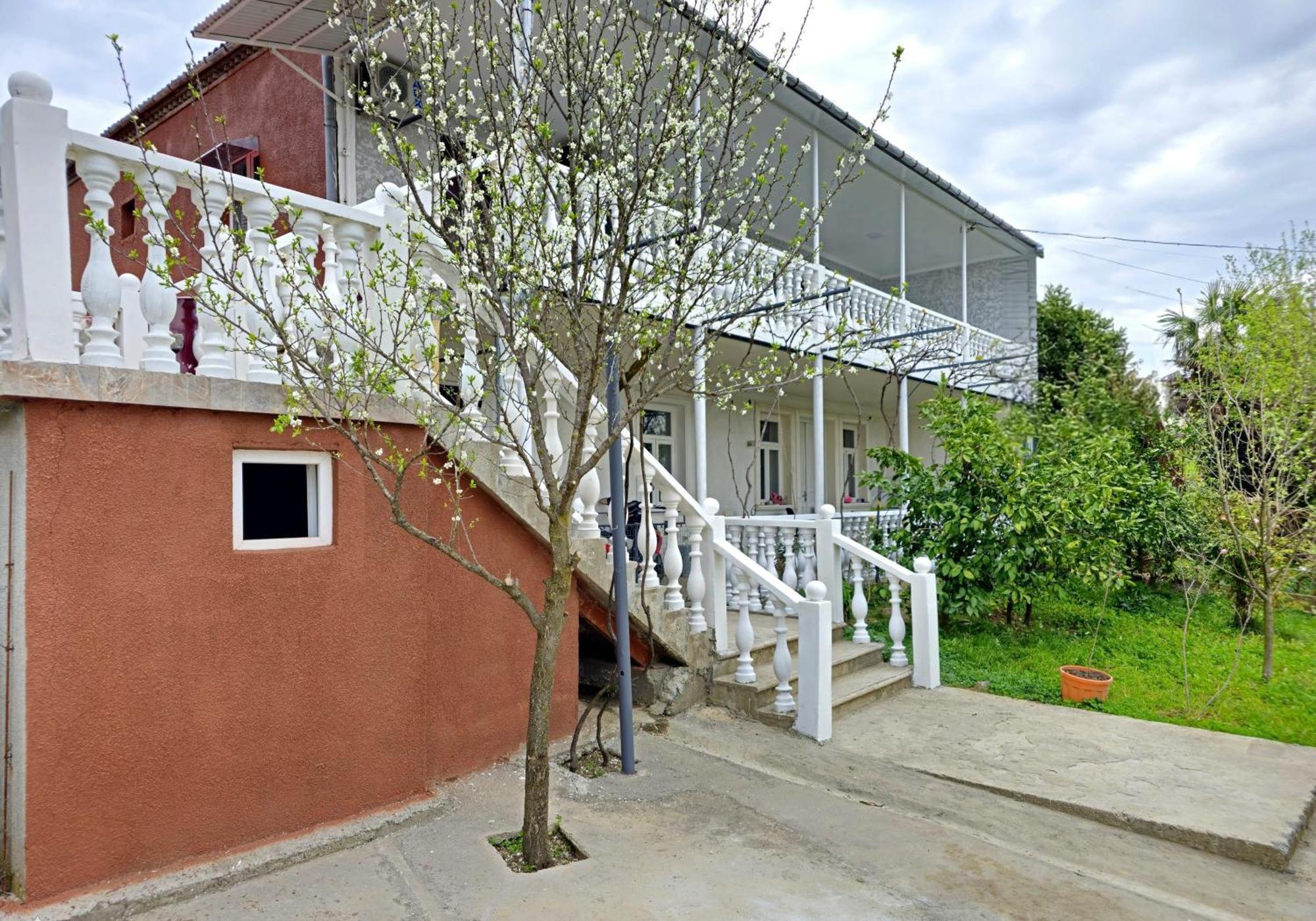 Hilltop Guest House Kutaisi Eksteriør billede