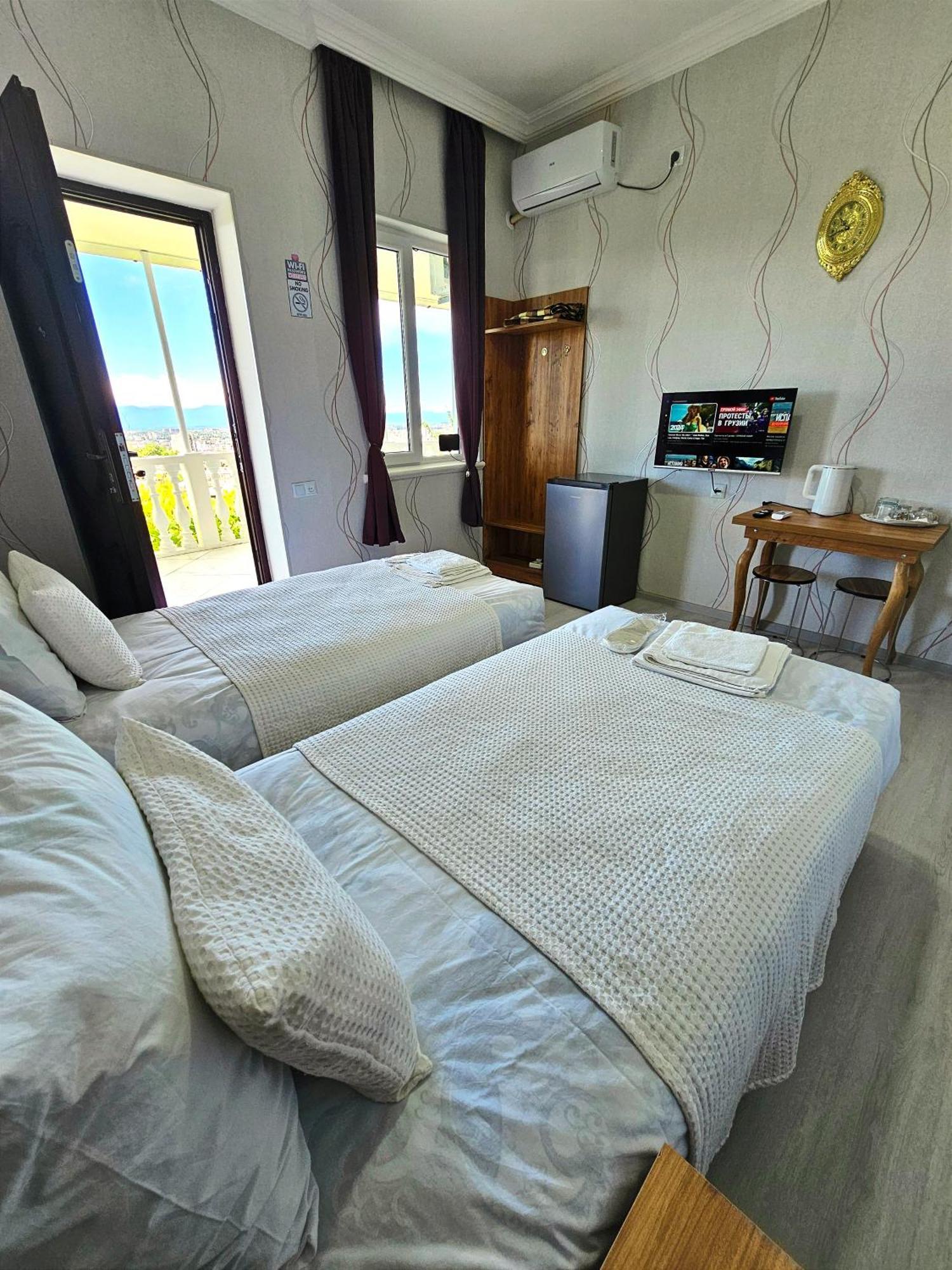 Hilltop Guest House Kutaisi Eksteriør billede